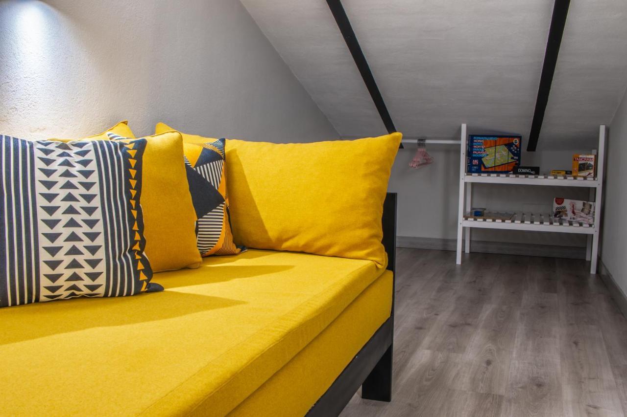 Apartamentos Turisticos El Altozano Fuentes de León Exteriör bild