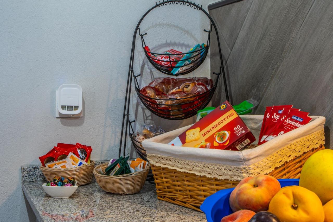 Apartamentos Turisticos El Altozano Fuentes de León Exteriör bild