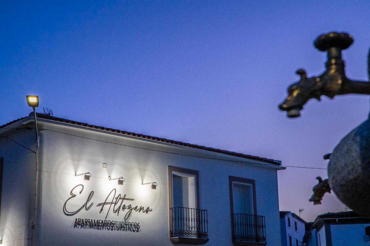 Apartamentos Turisticos El Altozano Fuentes de León Exteriör bild