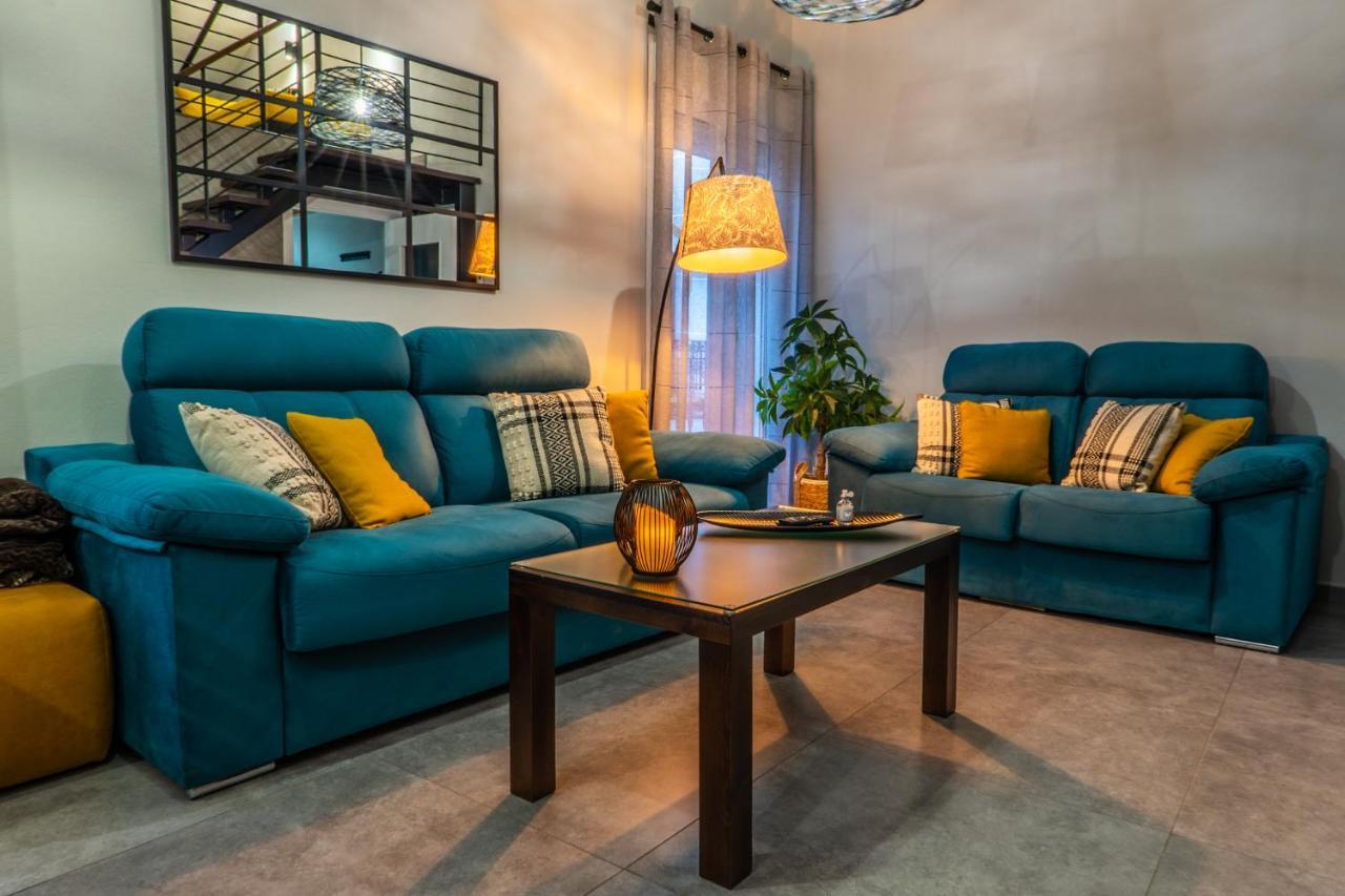 Apartamentos Turisticos El Altozano Fuentes de León Exteriör bild