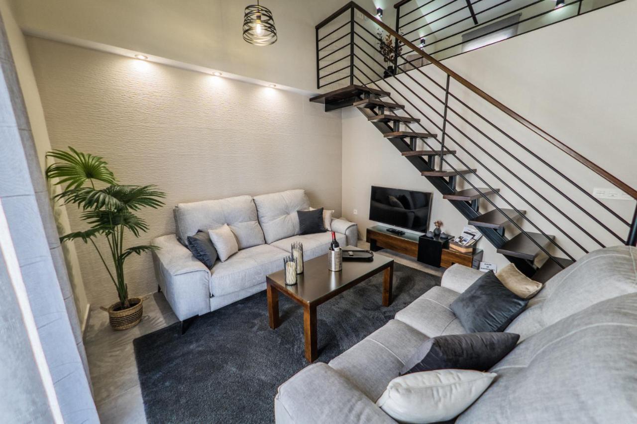 Apartamentos Turisticos El Altozano Fuentes de León Exteriör bild