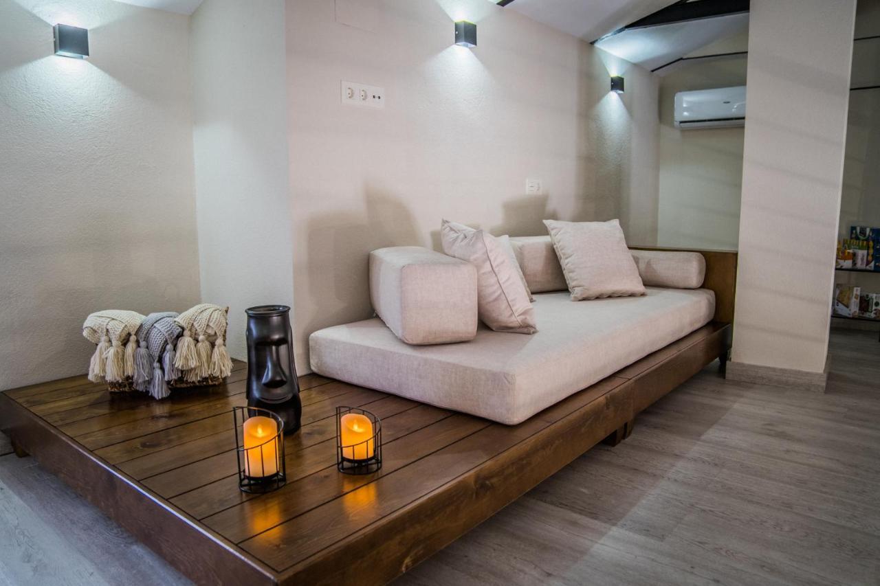 Apartamentos Turisticos El Altozano Fuentes de León Exteriör bild