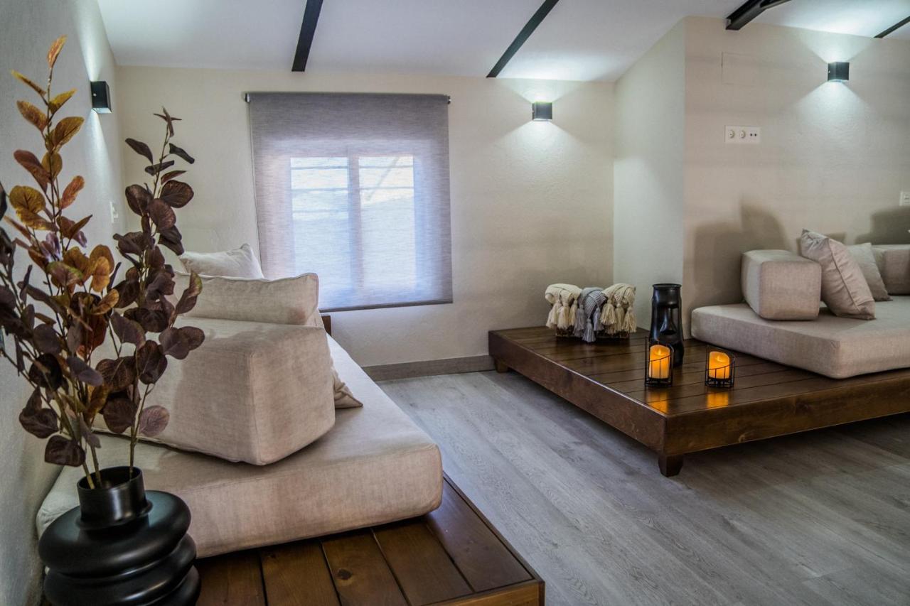 Apartamentos Turisticos El Altozano Fuentes de León Exteriör bild