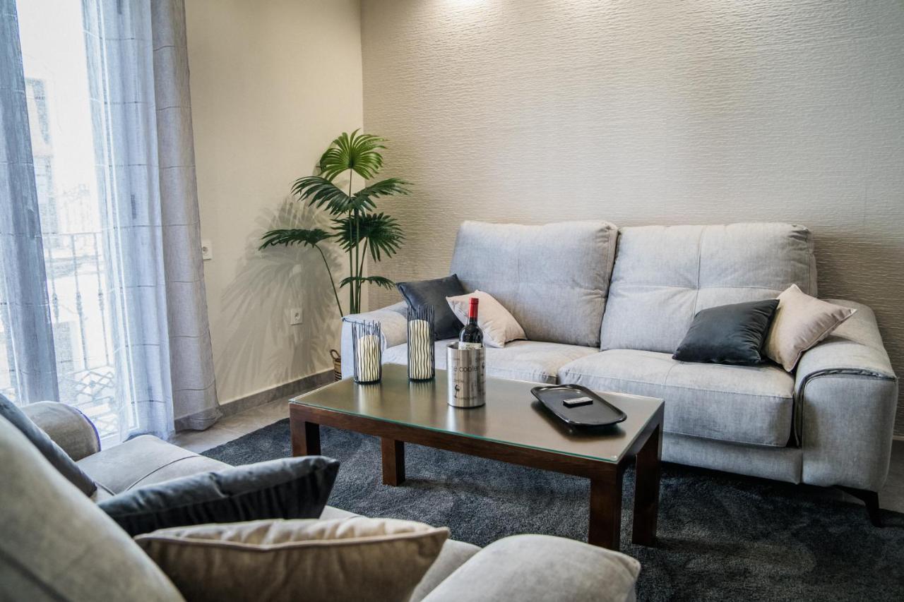 Apartamentos Turisticos El Altozano Fuentes de León Exteriör bild