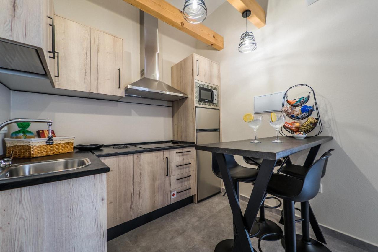 Apartamentos Turisticos El Altozano Fuentes de León Exteriör bild